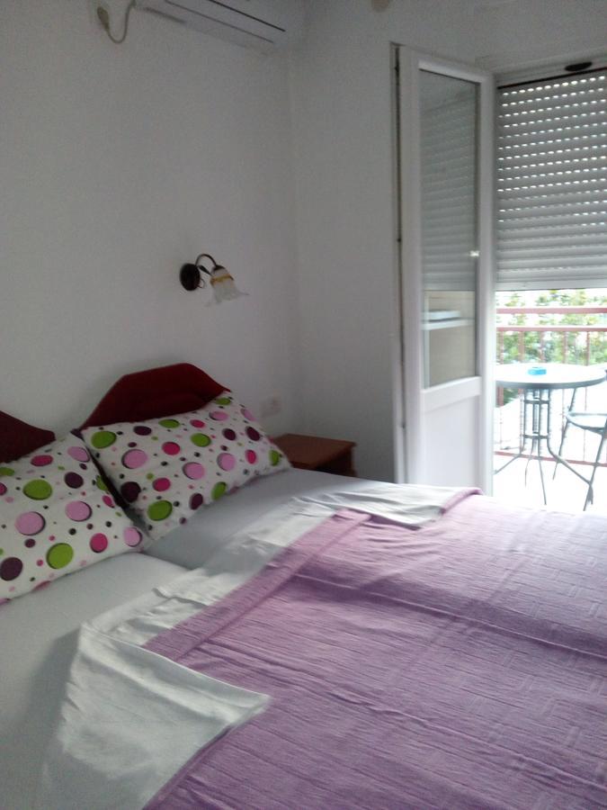 Apartmani Ceca 012 Сутоморе Екстериор снимка